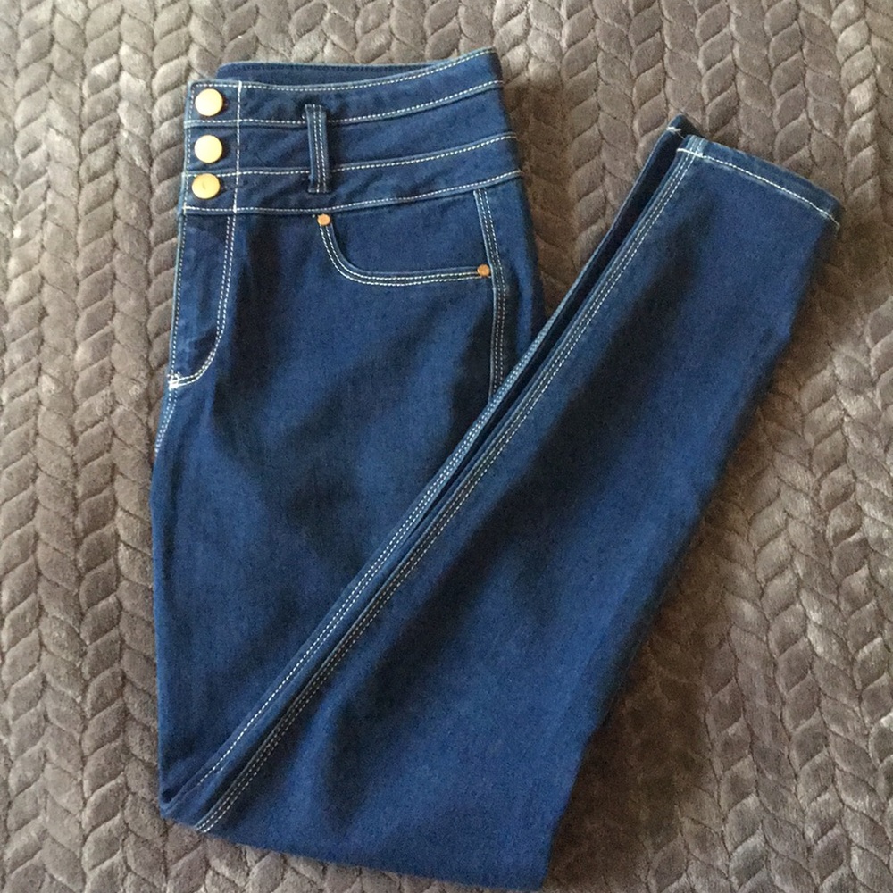High waisted denim jeans